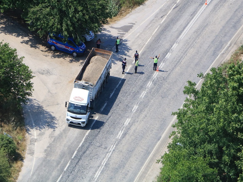 Havadan Helikopter Destekli Eş Zamanlı Trafik Denetimi
