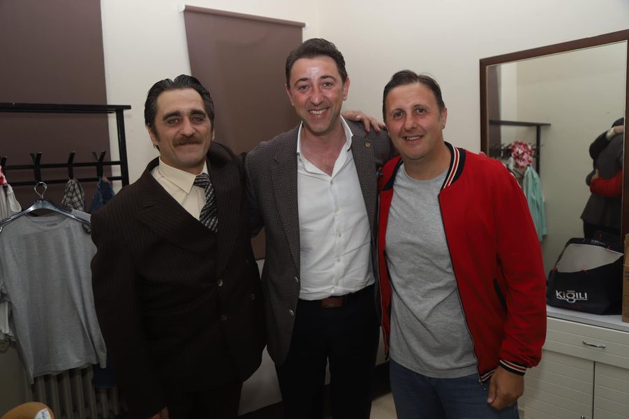 Uçurtmanın Kuyruğu İsimli Tiyatro Oyunu