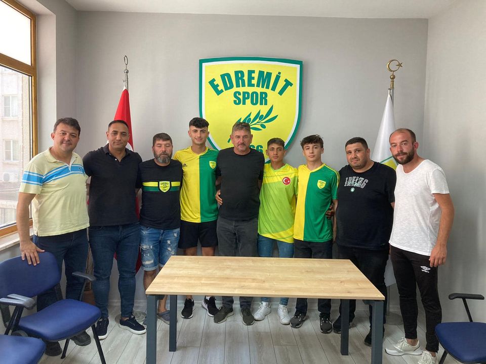 ALT YAPIDAN 3 OYUNCU A TAKIMA YÜKSELDİ.