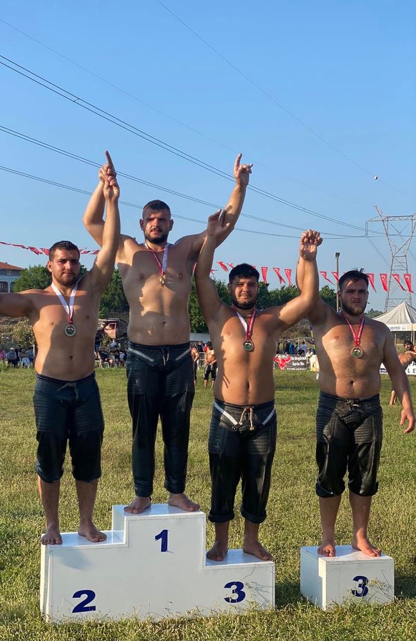 Sındırgı’lı Pehlivana Alkışlarla Maşallah