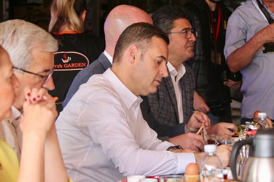 Ahmet Akın Erdekte Muhtarlar Buluşmasında