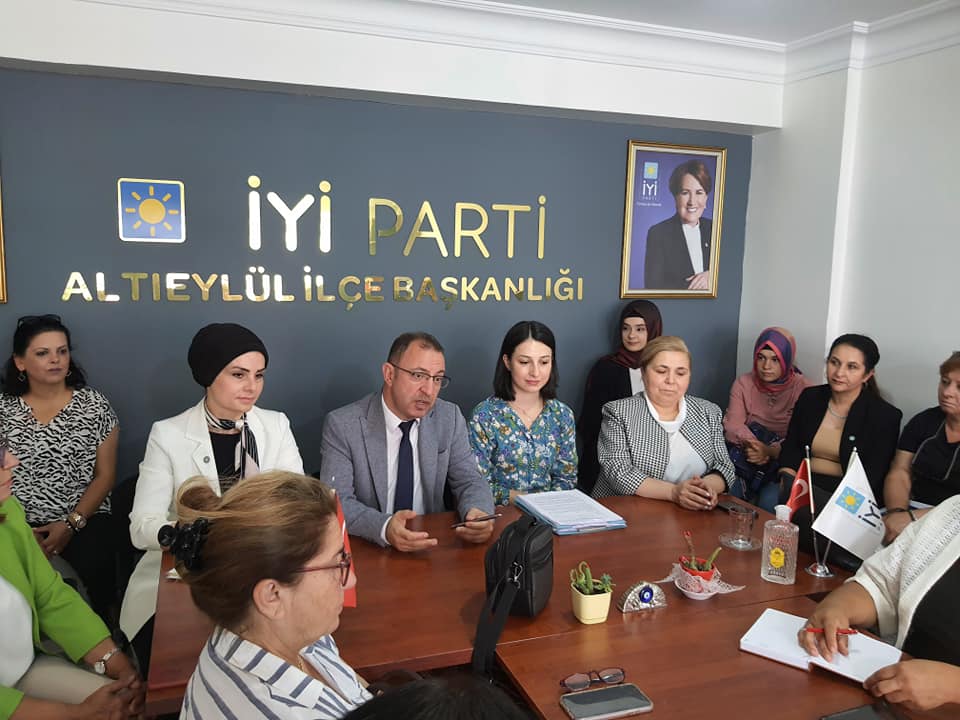 Altıeylül İlçe Örgütüne Teşkilat Eğitimi