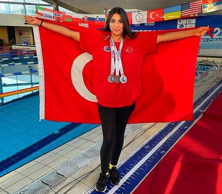 DÜNYA ŞAMPİYONU EDREMİT’TEN