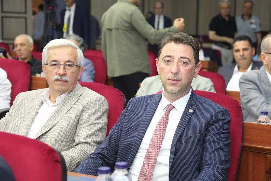 Bandırma Belediye Başkanı Av. Tolga Tosun Balıkesir Büyükşehir Belediyesi Haziran Ayı Meclis Toplantısı 2. Bileşimine katıldı.