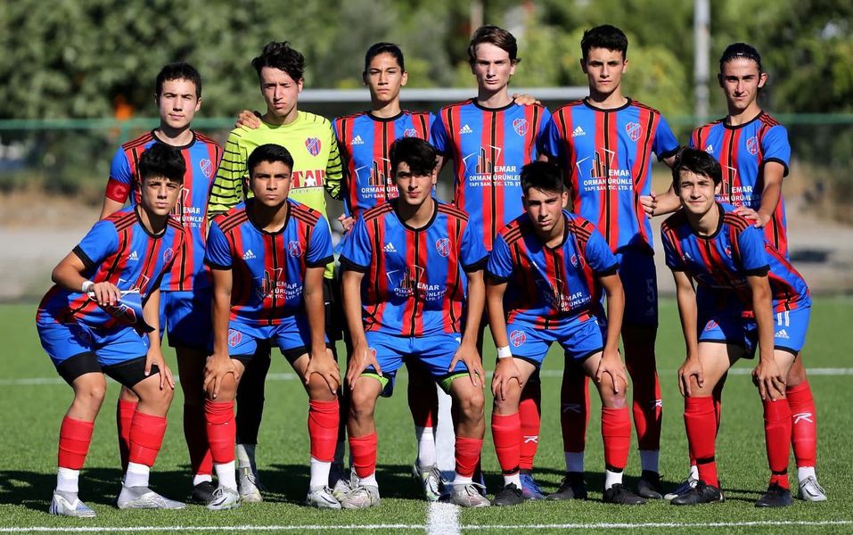 Burhaniye İlçesinde U16 Türkiye Şampiyonası Yapıldı