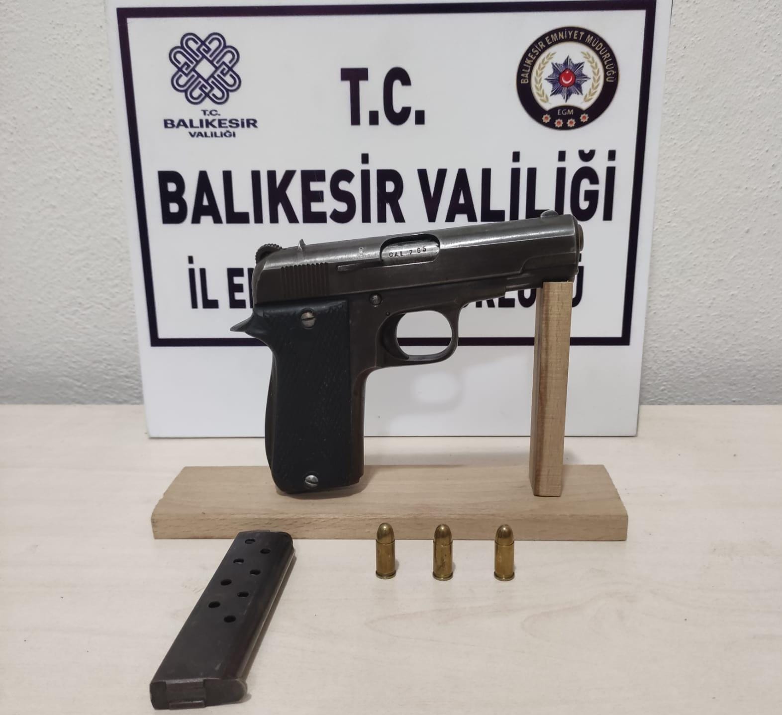 Balıkesir Polisi 14 Aranan Şahıs Yakaladı