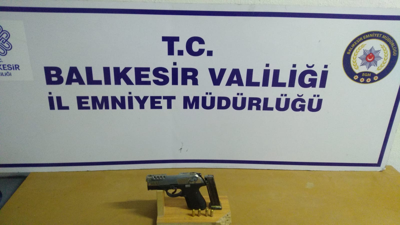 Polis 38 Aranan Şahıs Yakaladı