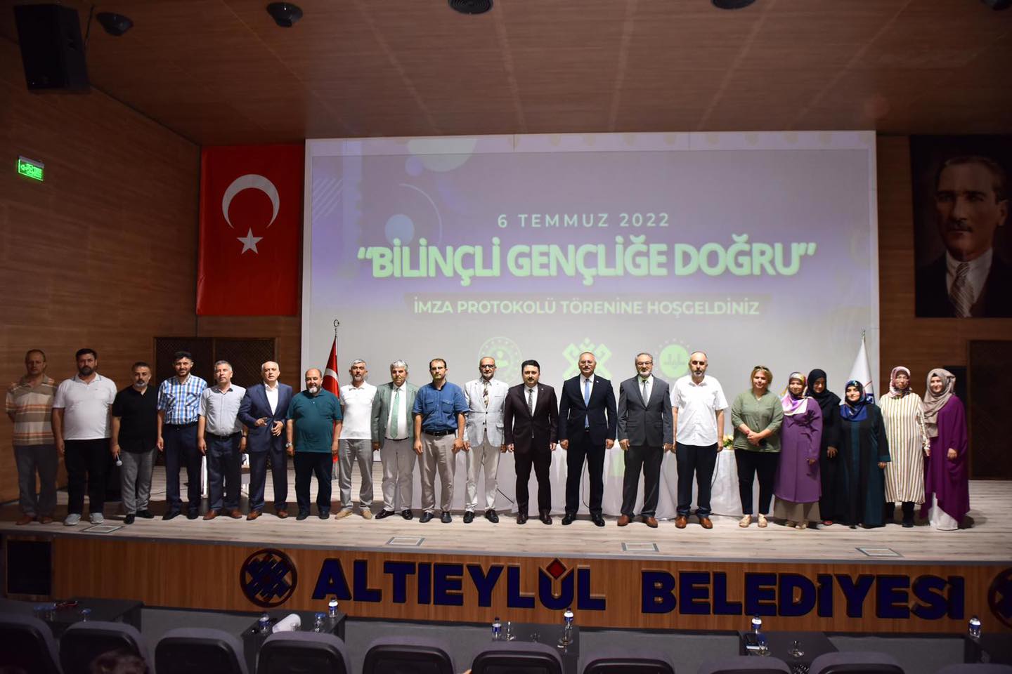 Bilinçli Gençliğe Doğru