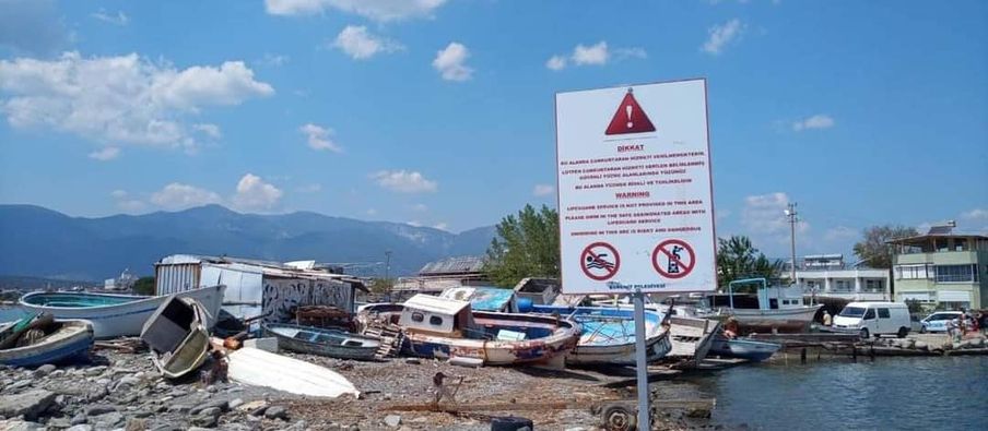 Tehlikeli Uyarı Tabelaları Takıldı