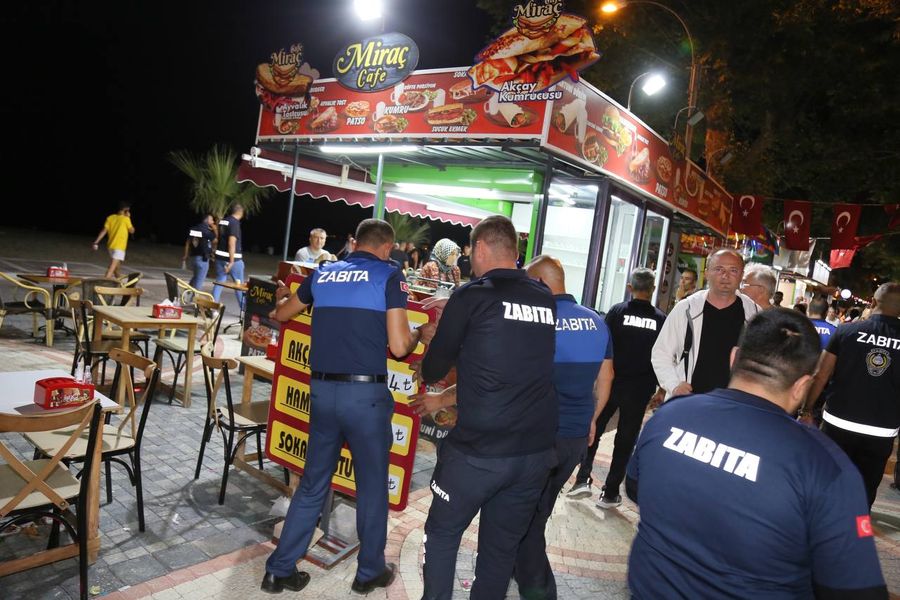 Zabıtadan Seyyar Satıcılara Sıkı Denetim