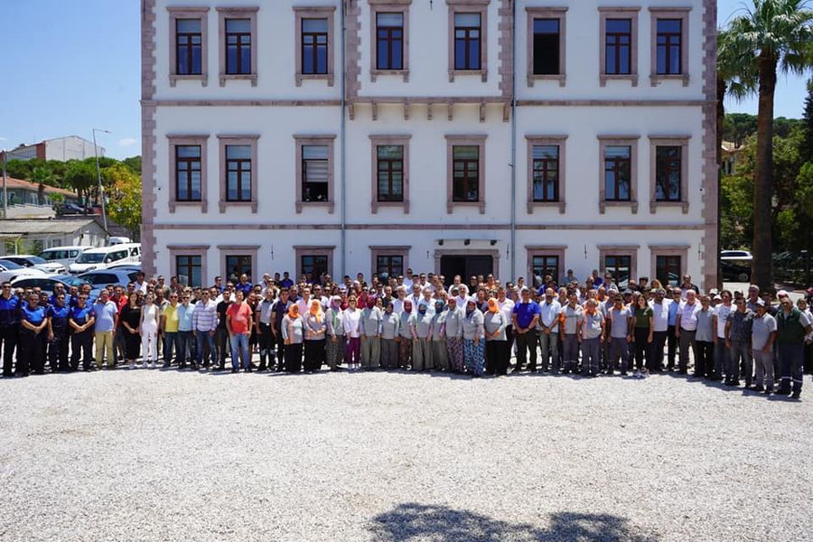 Başkan Mesut Personelle Bayramlaştı