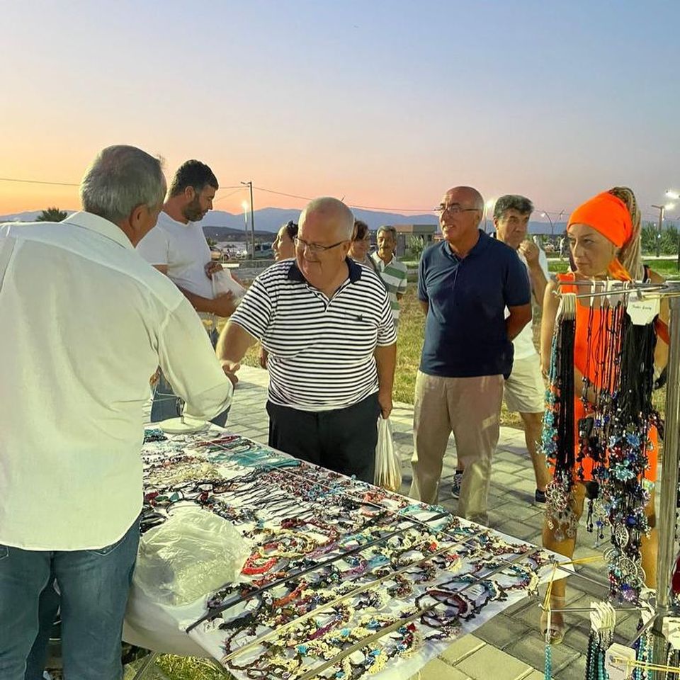 Gömeç Sahil Gece Pazarı