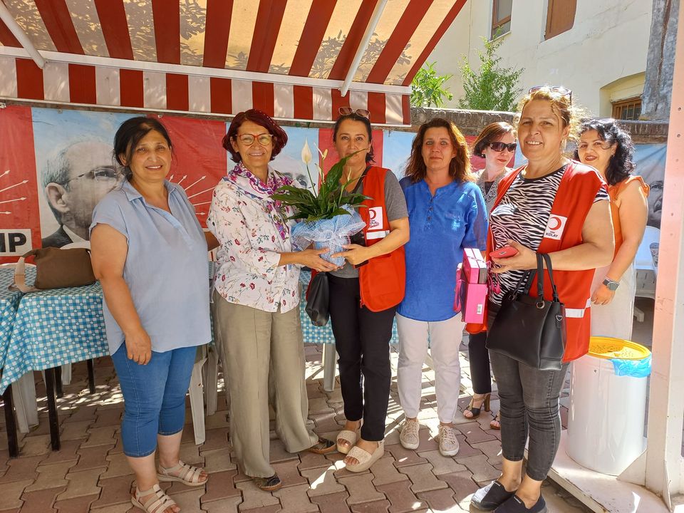 Kızılay’dan CHP’ye Ziyaret