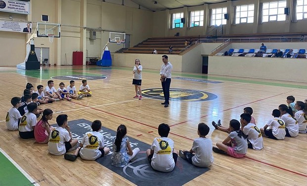 Balıkesir Büyükşehir Belediyespor yaz spor okulu çalışmaları tüm hızıyla devam ediyor.