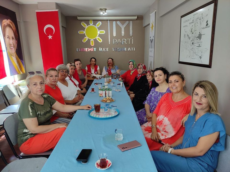 Kızılay’ dan İYİ Parti İlçe Örgütüne Ziyaret