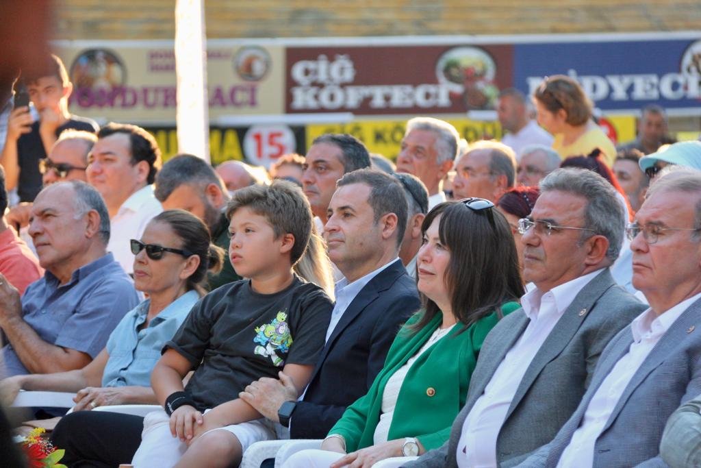 Burhaniye 3. Kitap Fuarı Açılışını Gerçekleştirdi