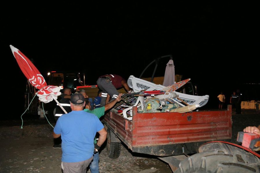 Edremit Belediyesi Huzurlu Bir Kent İçin 7/24 Çalışıyor