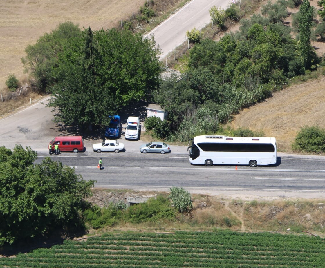 Havadan Helikopter Destekli Eş Zamanlı Trafik Denetimi