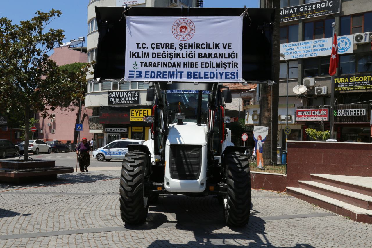 Belediye’ye Yeni İş Makinası