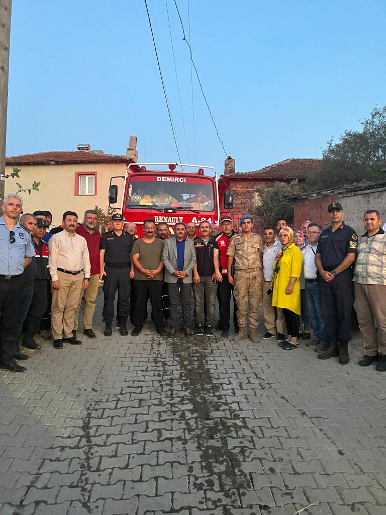 Vali Şıldak Yangını Yakından Takip Etti