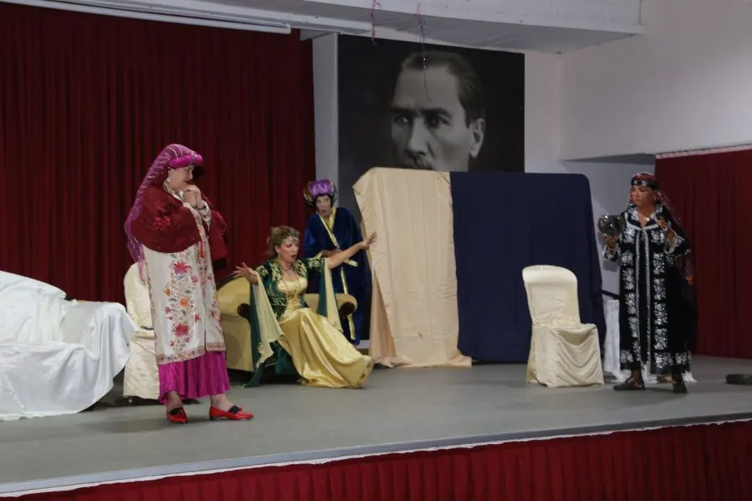 Burhaniye’ de Corona’ da Öldürmedi Oyunu