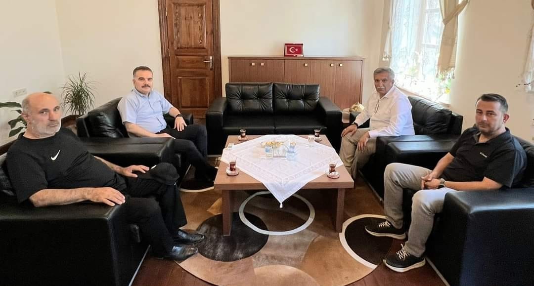 AK Partililerden Odabaş’ı Ziyaret