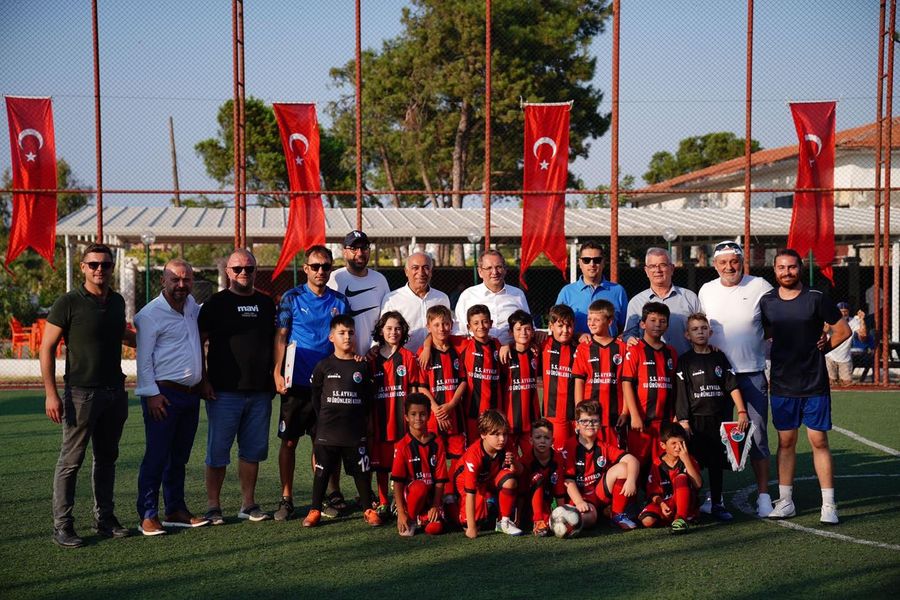 Ayvalık İlçesinde 30 Ağustos Atatürk Kupası Futbol Turnuvası Başladı