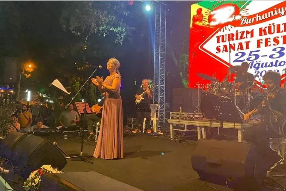 Burhaniye MHP’den Deveciler’ e Sert Tepki