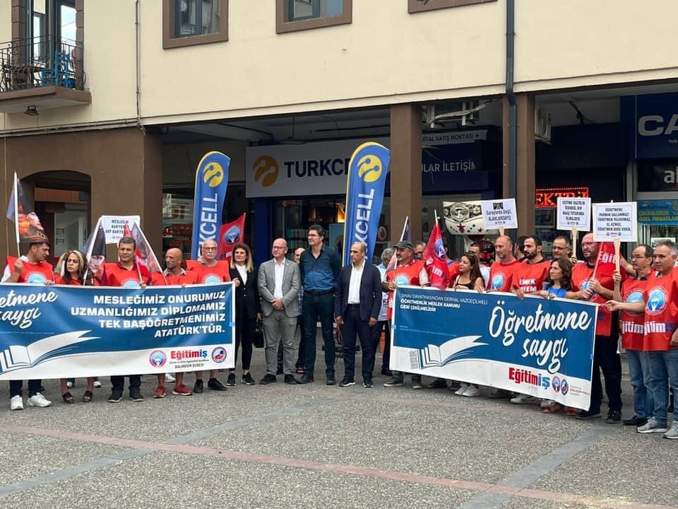 “Öğretmen Biterse Gelecek Biter” Konulu Basın Açıklaması