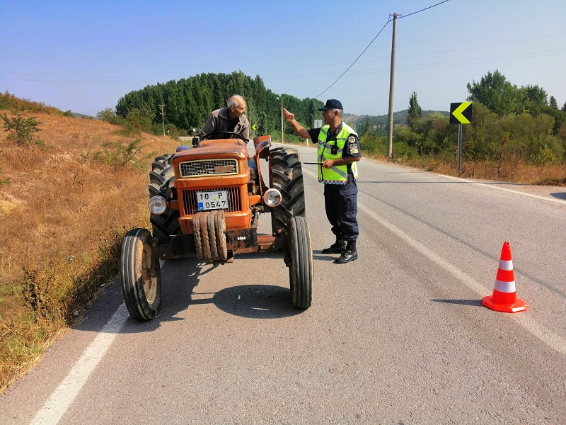 Jandarmadan Traktör Denetimi