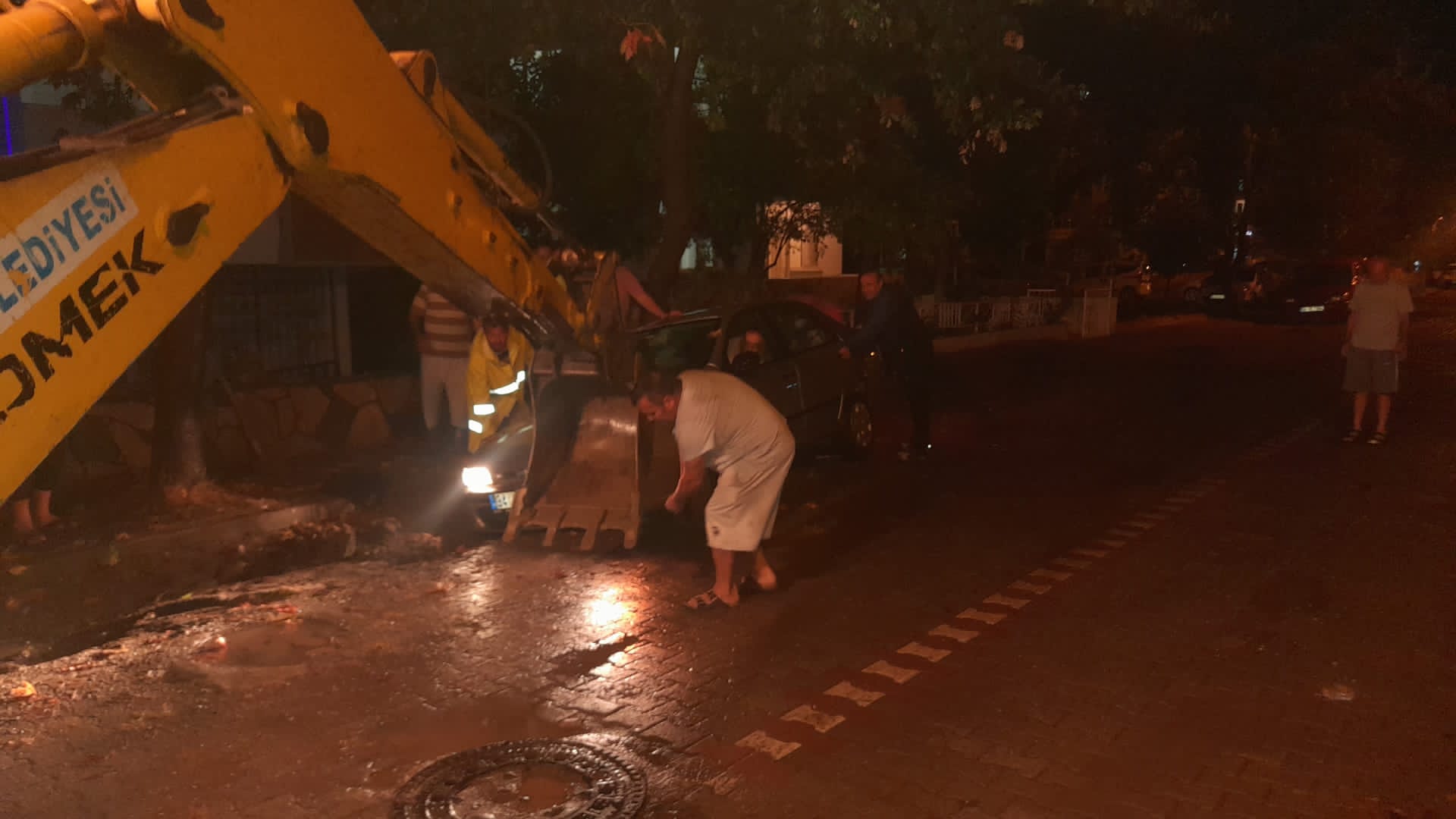 Edremit Belediyesi 7/24 sahada