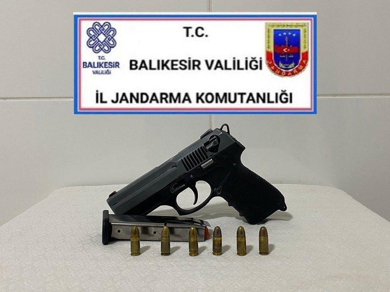 Jandarma İl Genelinde 25 Aranan Şahıs Yakalandı