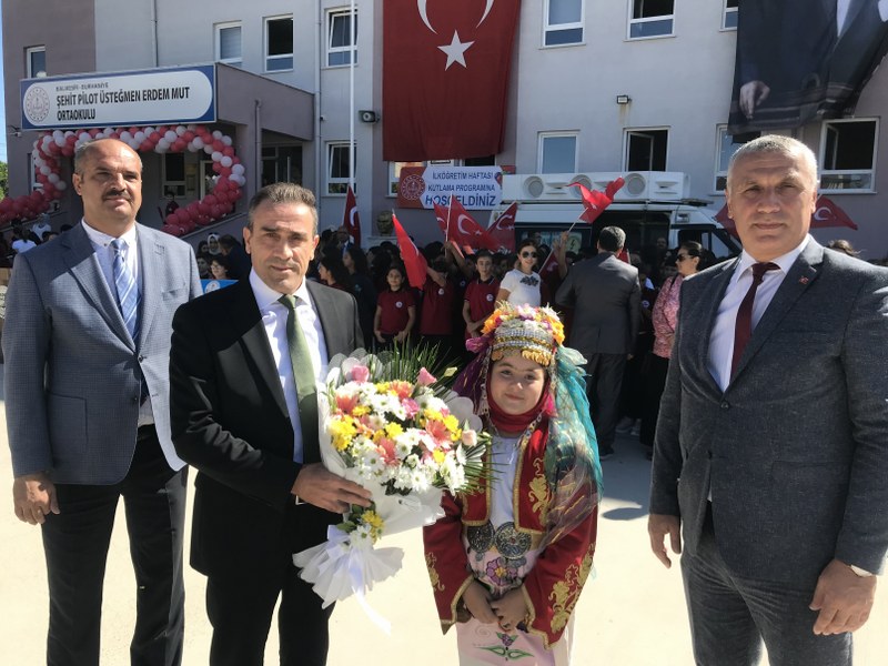 Şehit Pilot Üsteğmen Erdem Mut Ortaokulunda İlköğretim Haftası Kutlamalarına Katıldı.