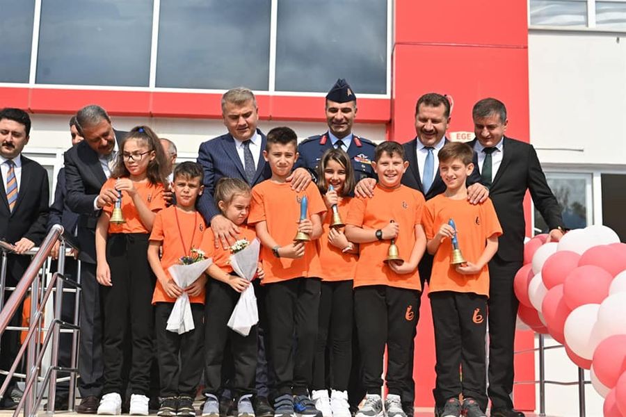 İlk ders zili çaldı