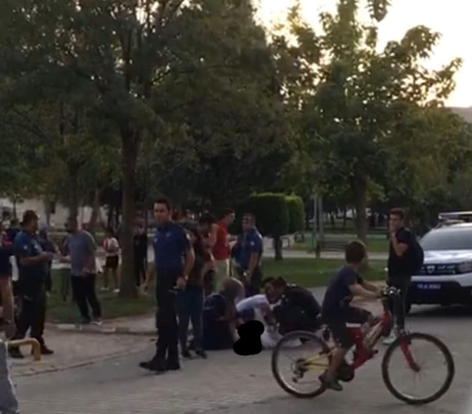 Edremit’te Çocuk Parkında Bir Kişi Bacaklarından Vuruldu