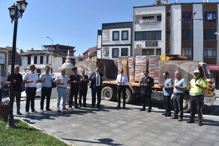Havran İlçesinden Pakistan’ a Yardım