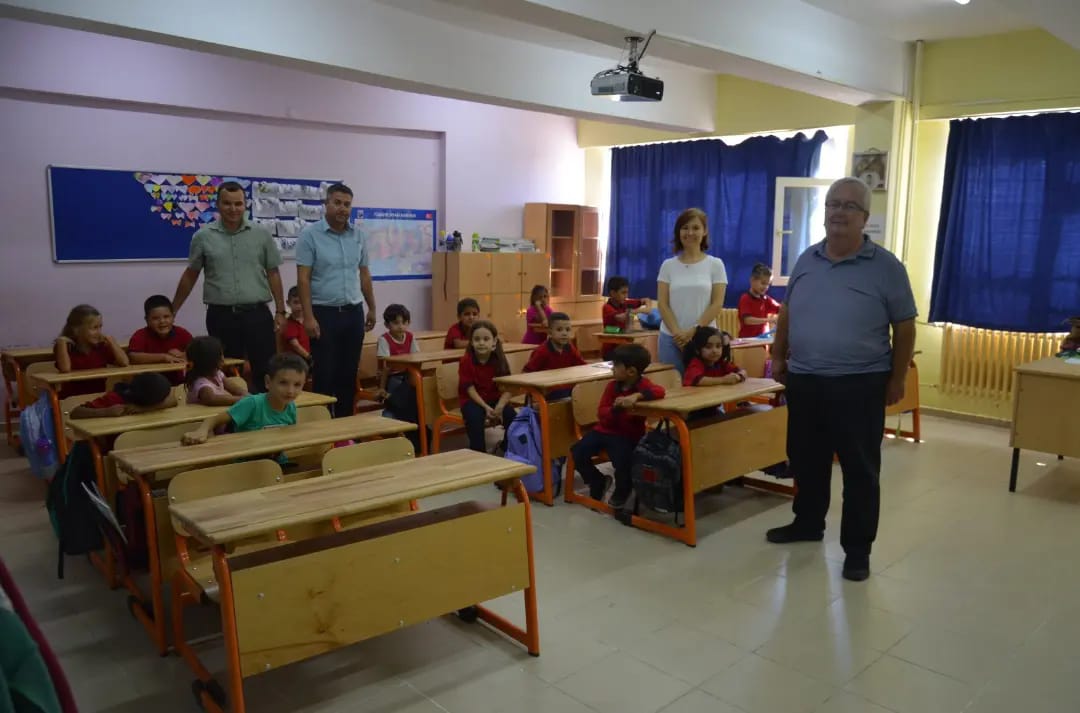 Başkan Himam’ dan Öğrencilere Hediye.