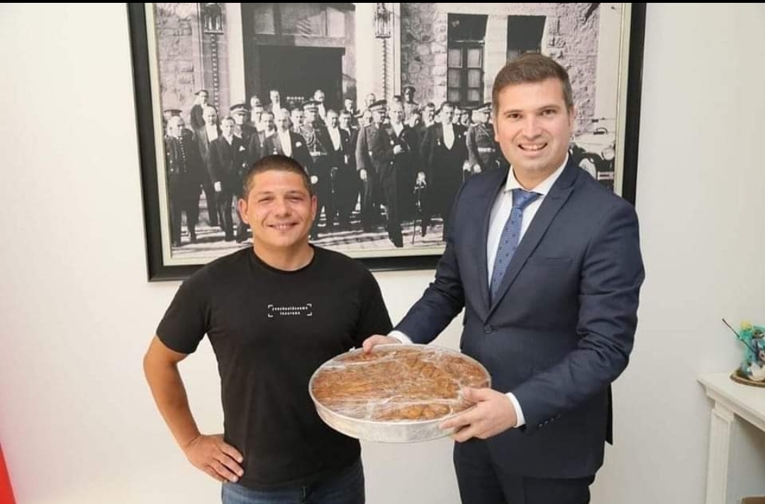 Tayfun Canlı: Edremit’in Zeytinyağlı Baklavasını tanıtacağız!