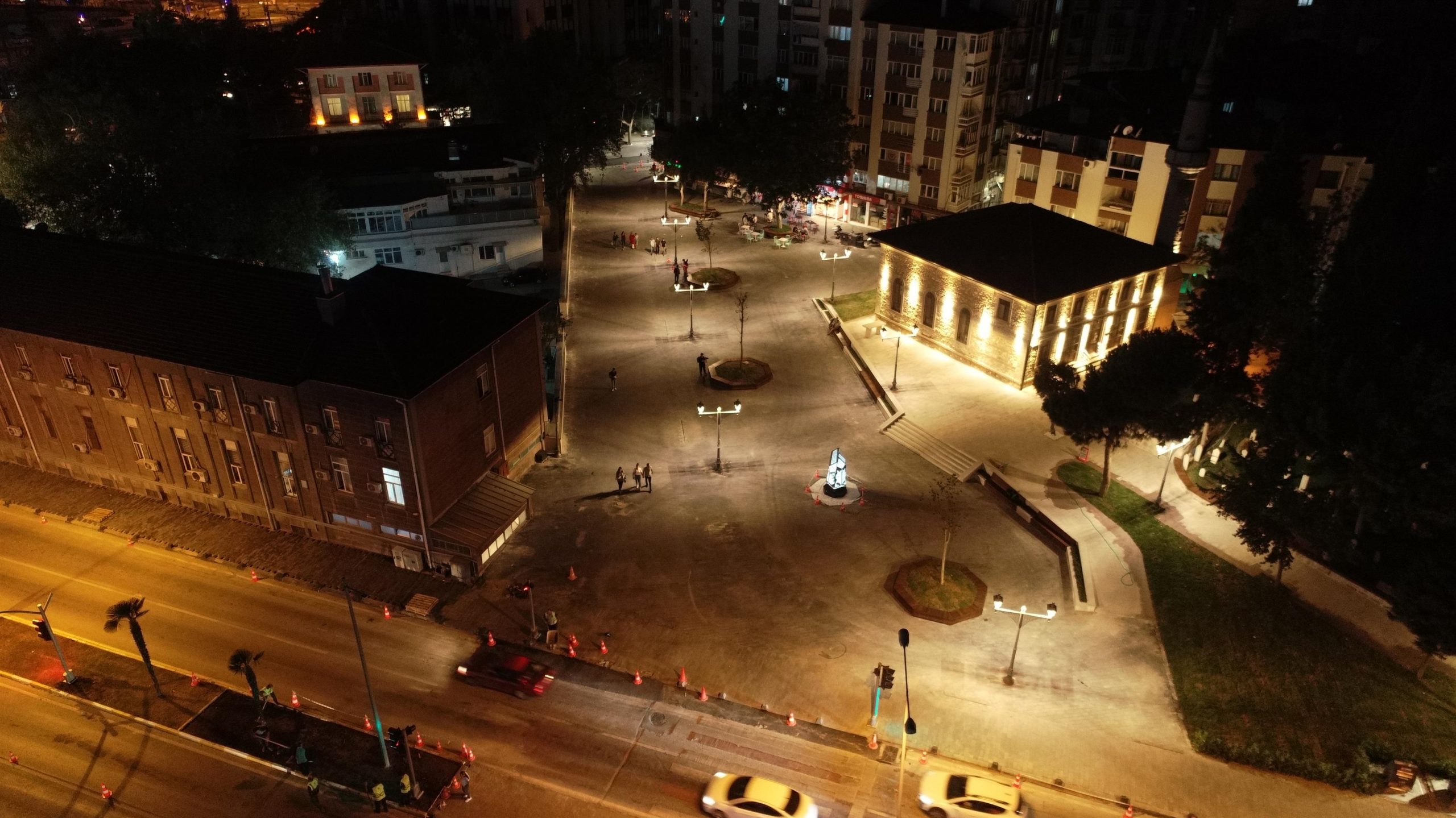 Milli Kuvvetler Caddesi Araç Trafiğine Açıldı