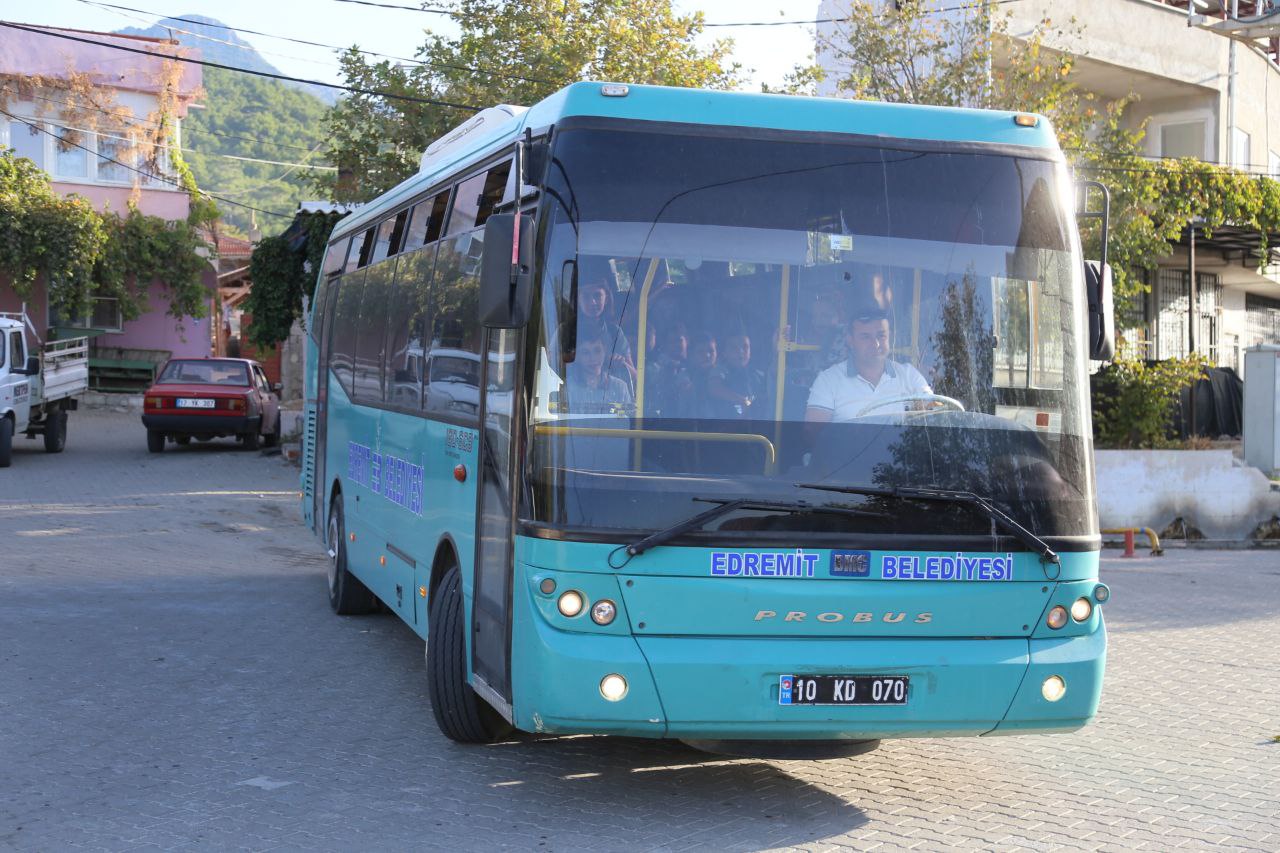 Öğrencilerin Ulaşım Sorununu Çözdü