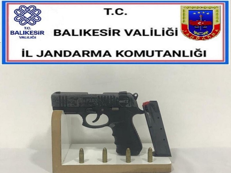 Jandarma 32 Aranan Şahıs Yakaladı