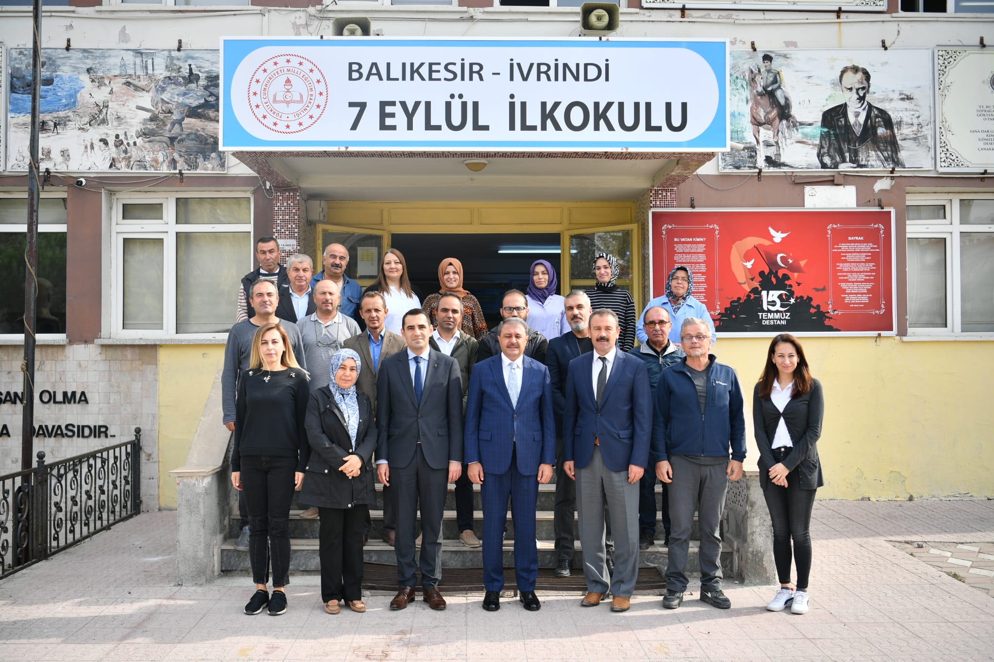 Eğitime Gönül Veren Vali