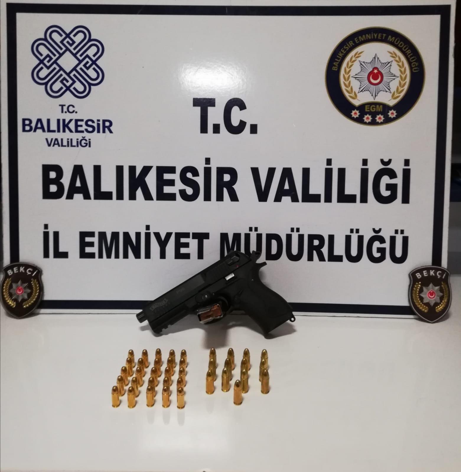 Aramalarda 4 Adet Tabanca Ve 79 Adet Fişek Ele Geçirildi