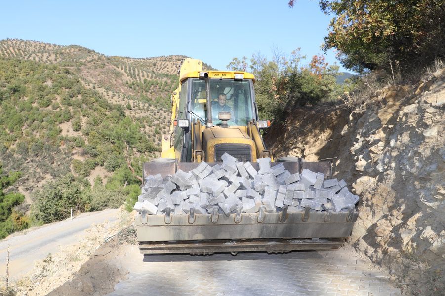 Kırsal Mahallelerde Bakım Çalışmalarına Devam