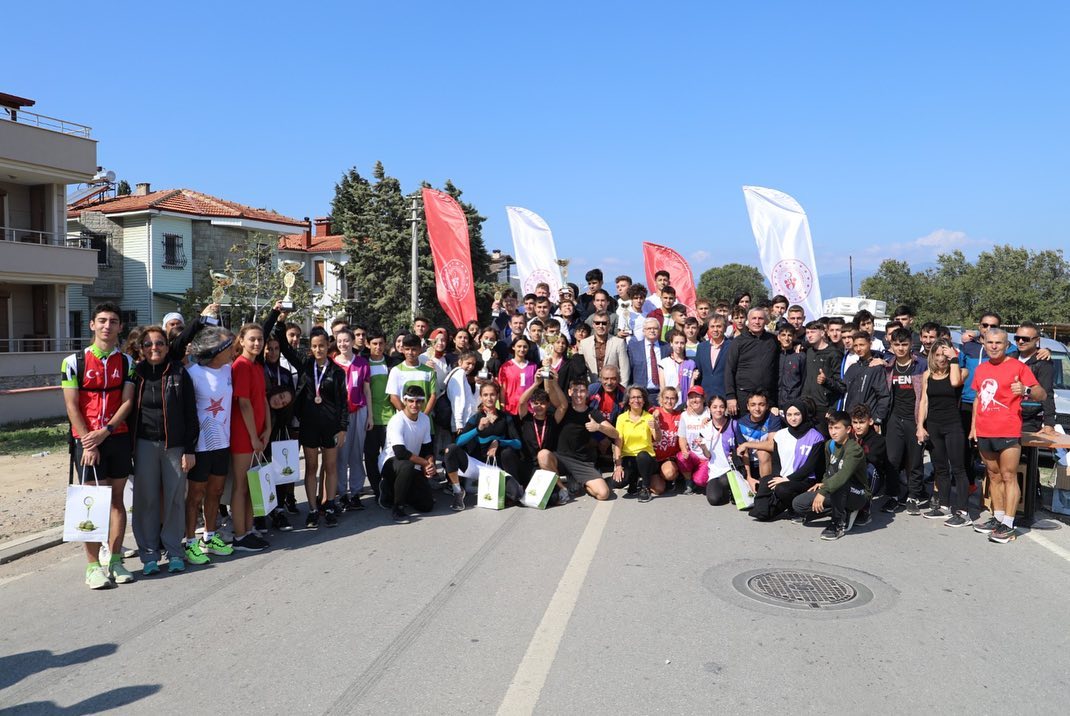 Burhaniye’ de Cumhuriyet Koşusu