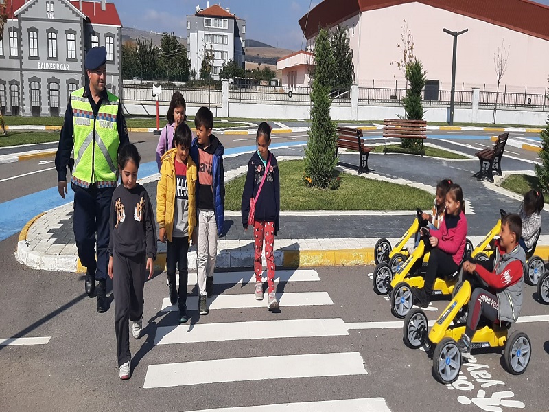Trafik Bilinci ve Kültürünü Oluşturmak Eğitimi