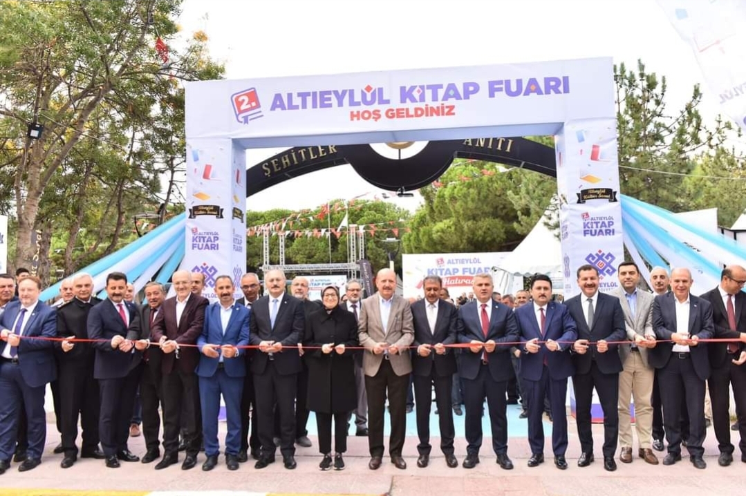 Altıeylül Kitap Fuarı Başladı