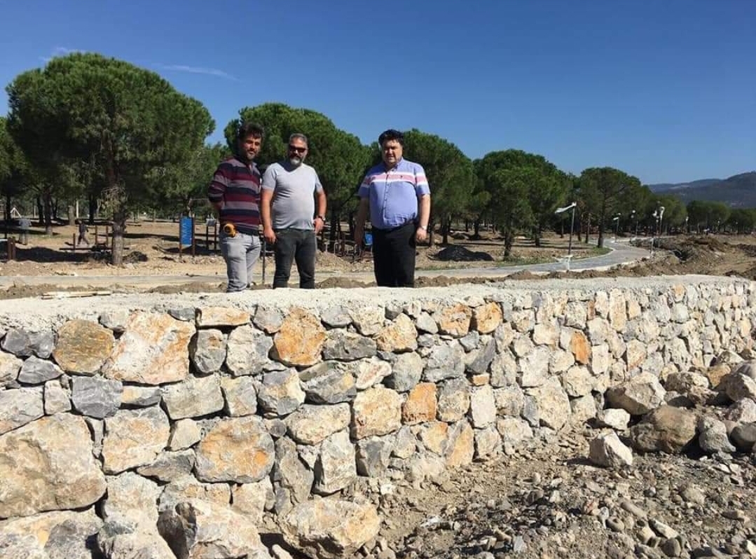 Havran Millet Bahçesi’nde İncelemelerde Bulundu