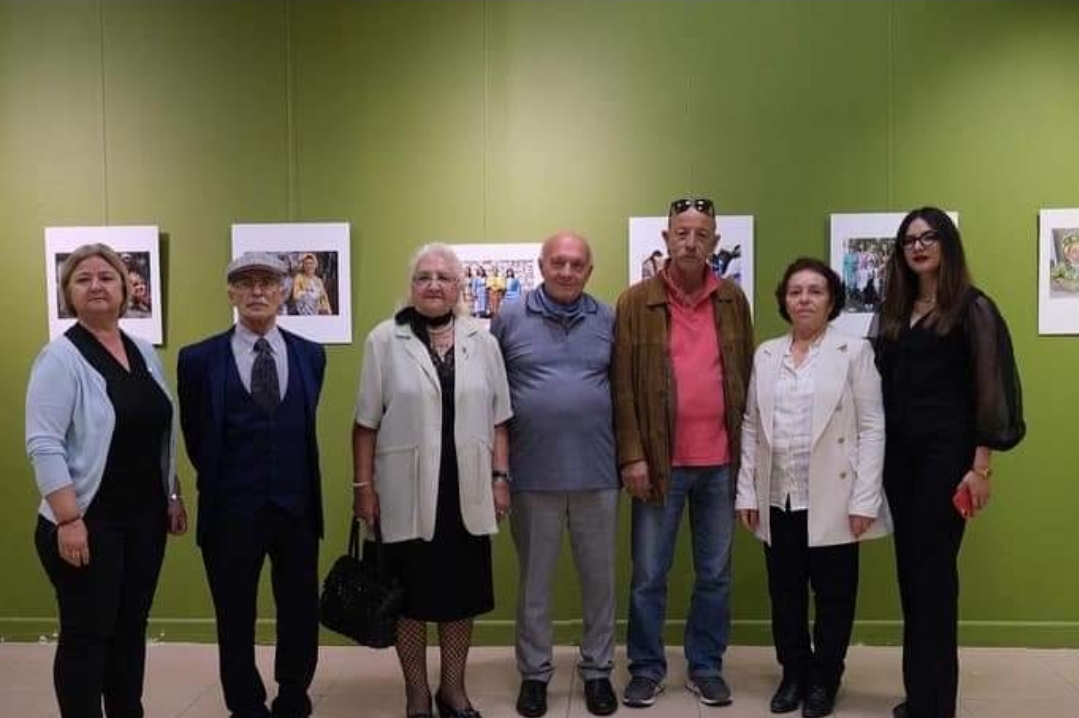 Resim Ve Fotiğraf Kardeşliğinde Kadın Sergisi