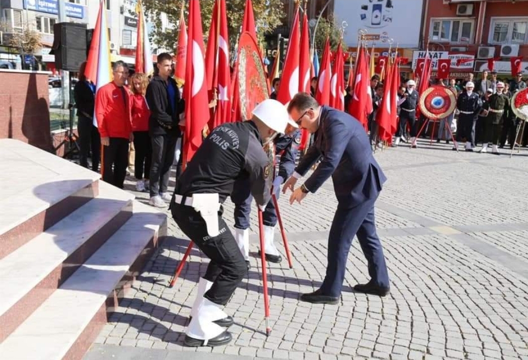 29 Ekim Cumhuriyet Bayramı Edremit’te Kutlandı